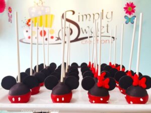 Read more about the article Disney Cake Pop Maker Review || Does Disney Cake Pop Maker Really Work?