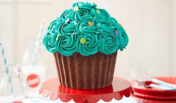 COOL BLOOMS GIANT CUPCAKE CAKE || flower birthday cake